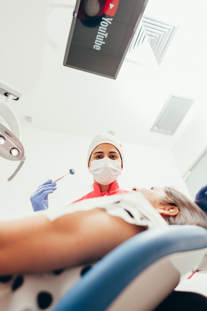 Especiale Odontologia - Dra Camila Soares